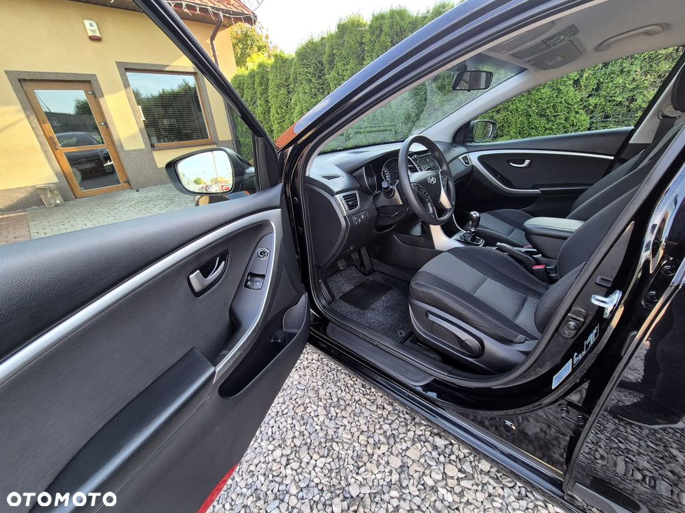 Hyundai i30 blue 1.4 Classic Navigation - 19