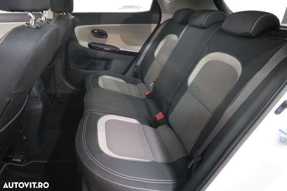 Kia Ceed 1.6 GDI Dream-Team Edition - 12