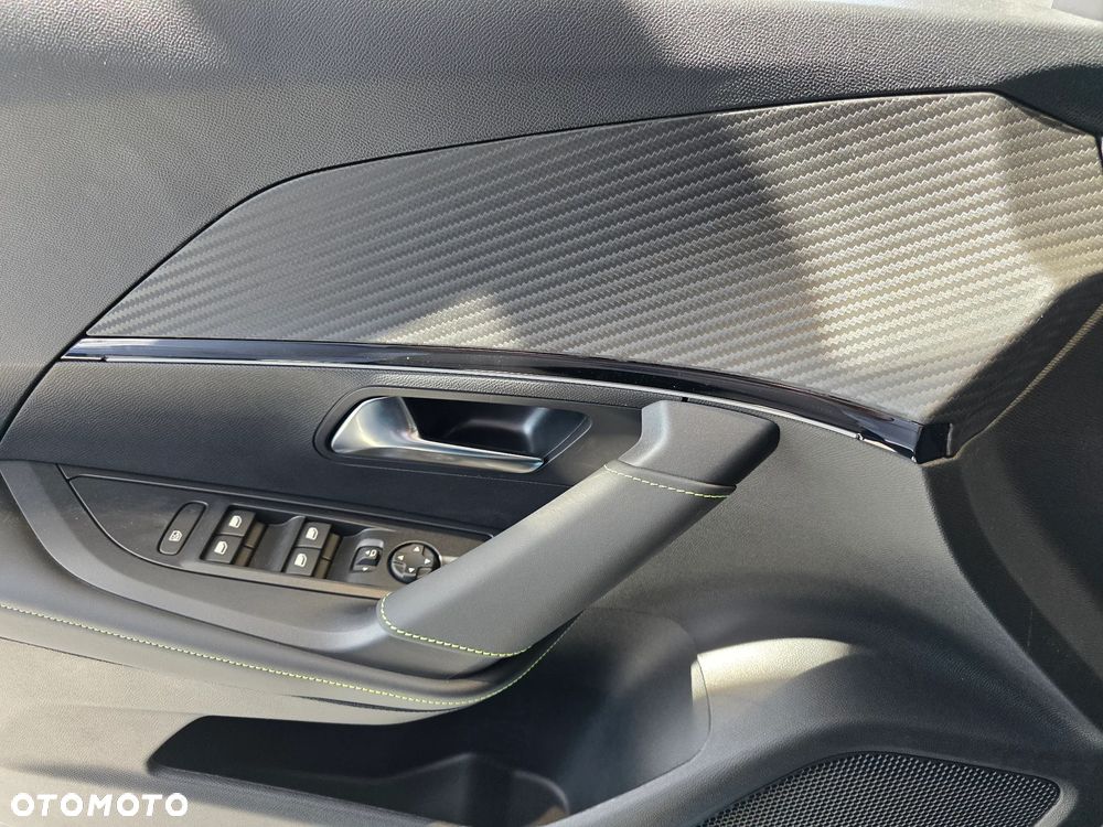 Peugeot 2008 PureTech mHEV GT Exclusive e-DCS6 - 22