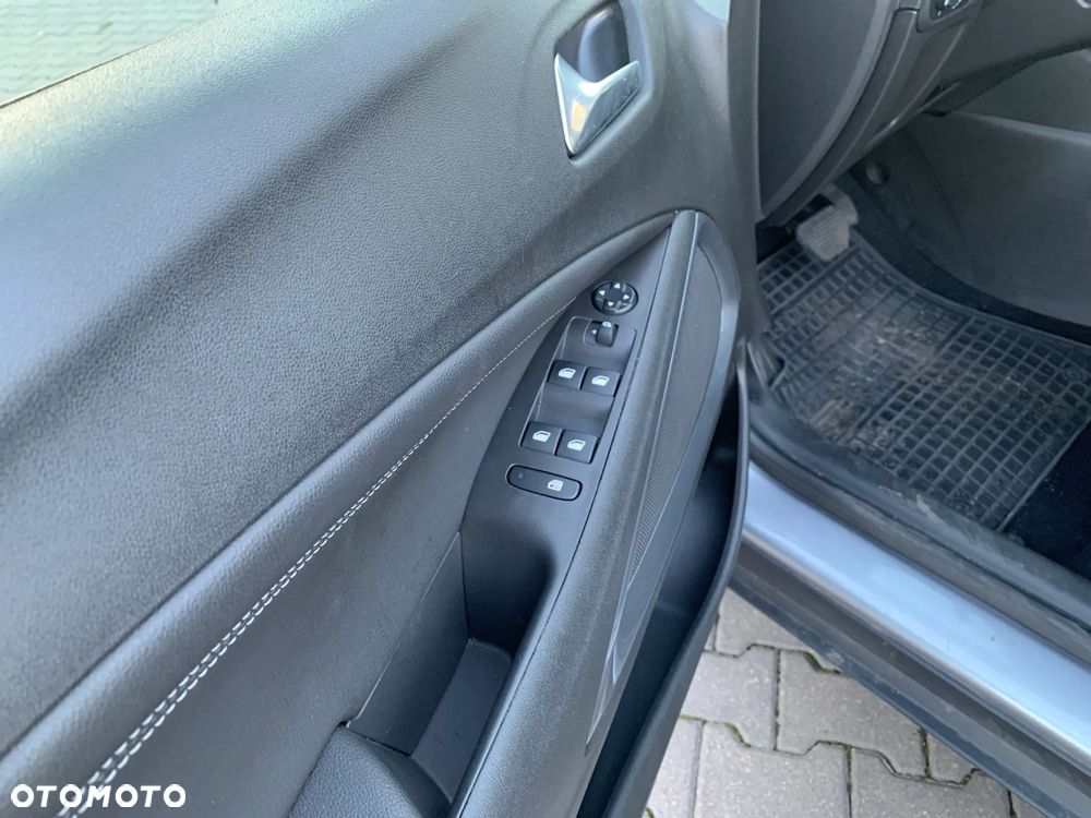 Opel Crossland X - 10
