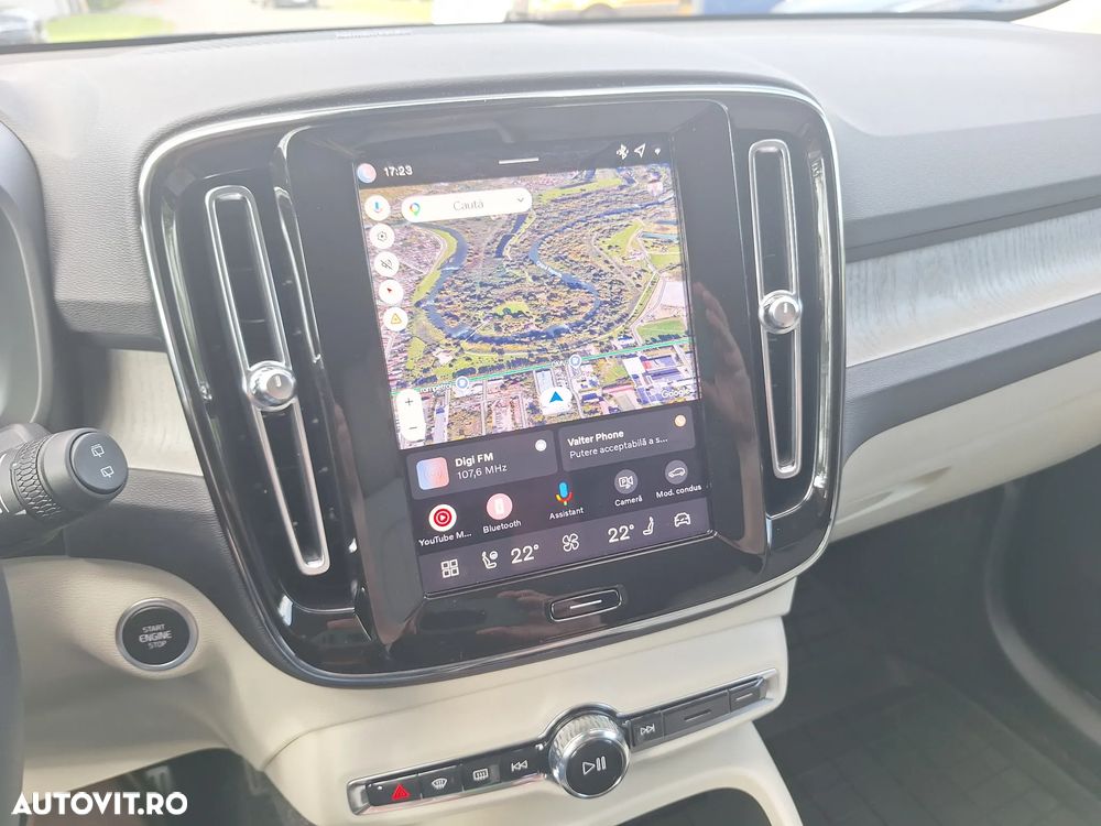 Volvo XC 40 B3 AT FWD MHEV Plus Dark - 29