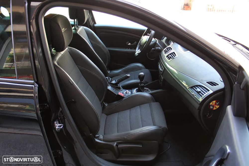 Renault Mégane Sport Tourer 1.5 dCi GT Line - 29