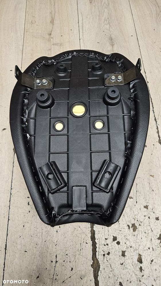 Siedzenie kierowcy Hyosung GV125S Aquila 2019-21r 45110HG7200 - 9