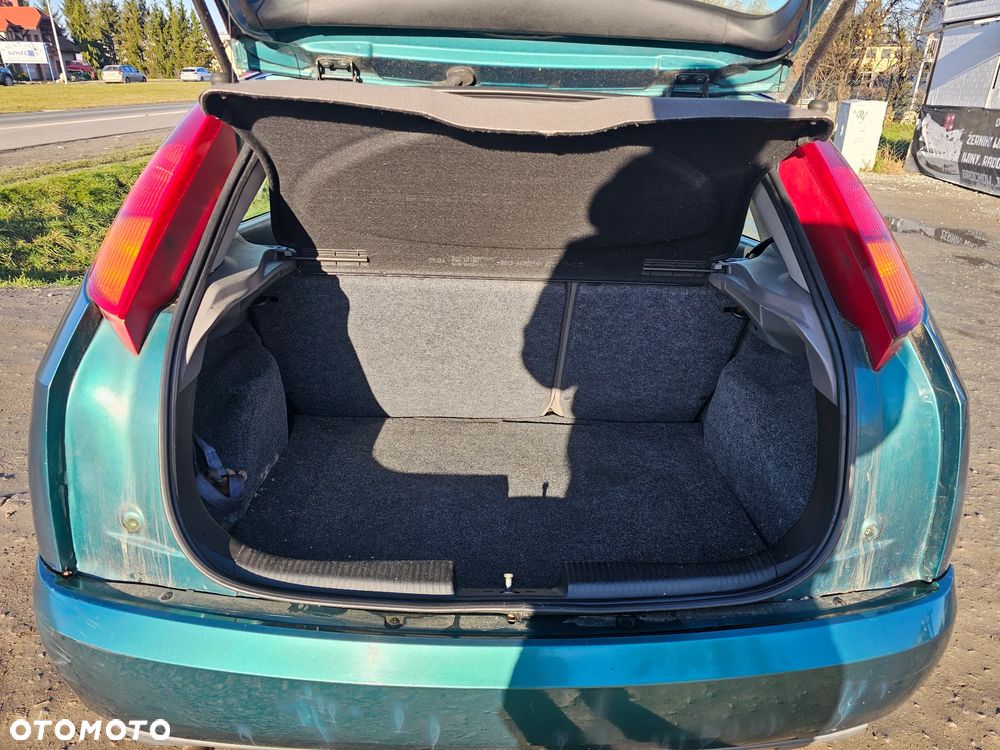 Ford Focus 1.6 Ambiente - 18