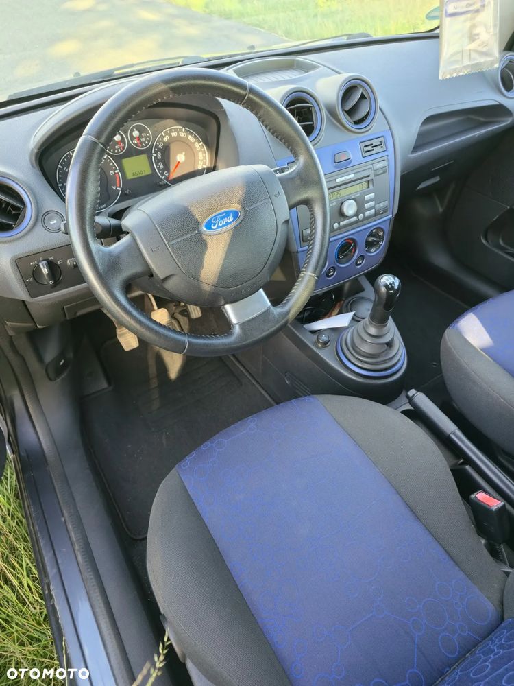 Ford Fiesta 1.3 Trend - 9