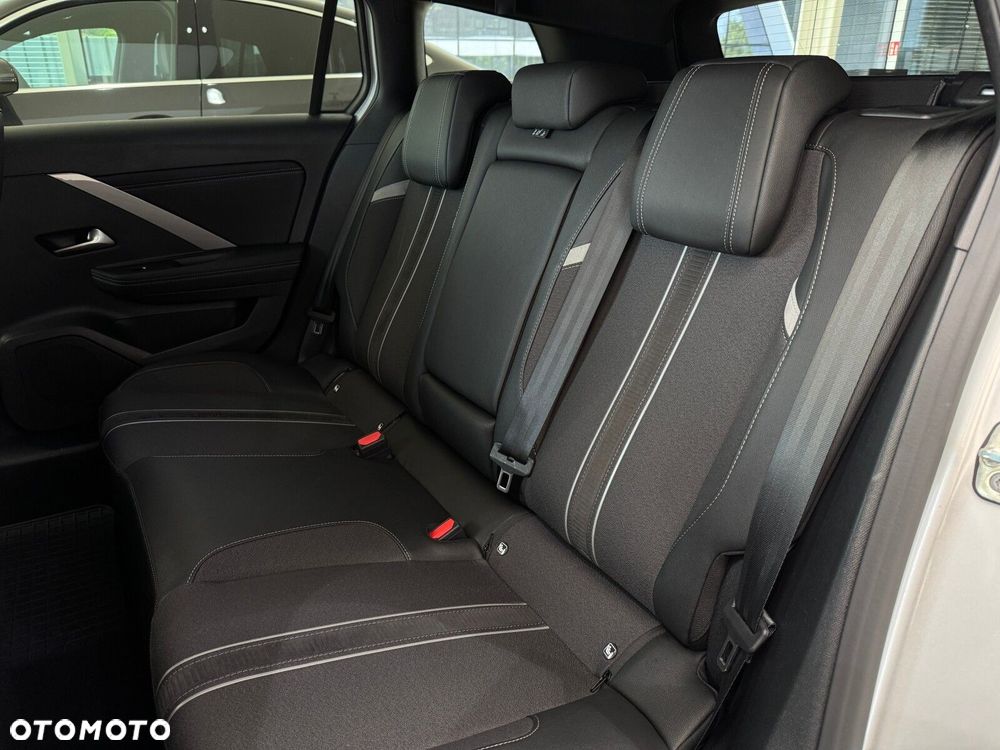 Opel Astra VI 1.2 T GS S&S - 13