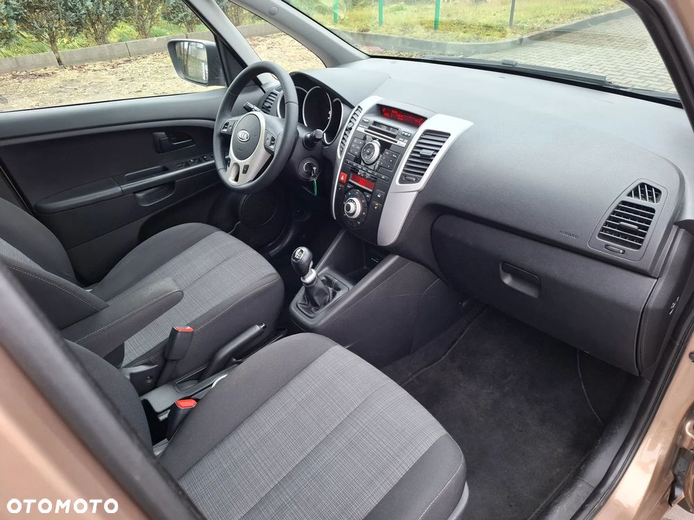 Kia Venga 1.4 CRDi 90 Business Line - 23