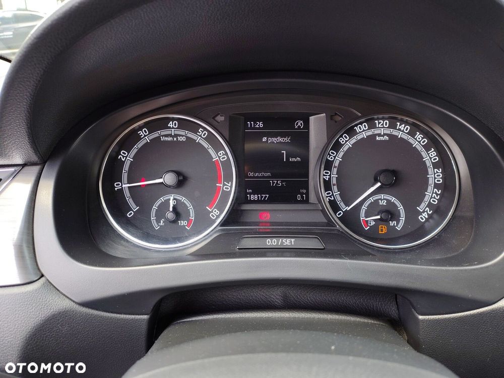 Skoda RAPID Spb 1.0 TSI Ambition - 20