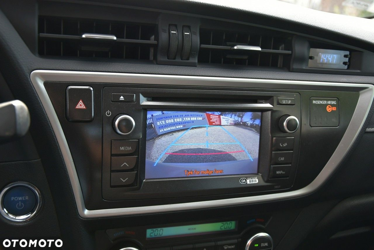 Toyota Auris 1.8 Hybrid Executive - 9