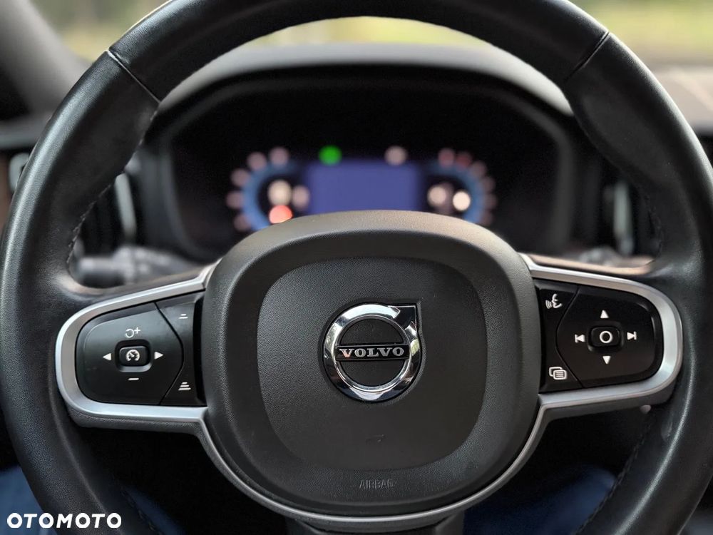 Volvo XC 60 - 21