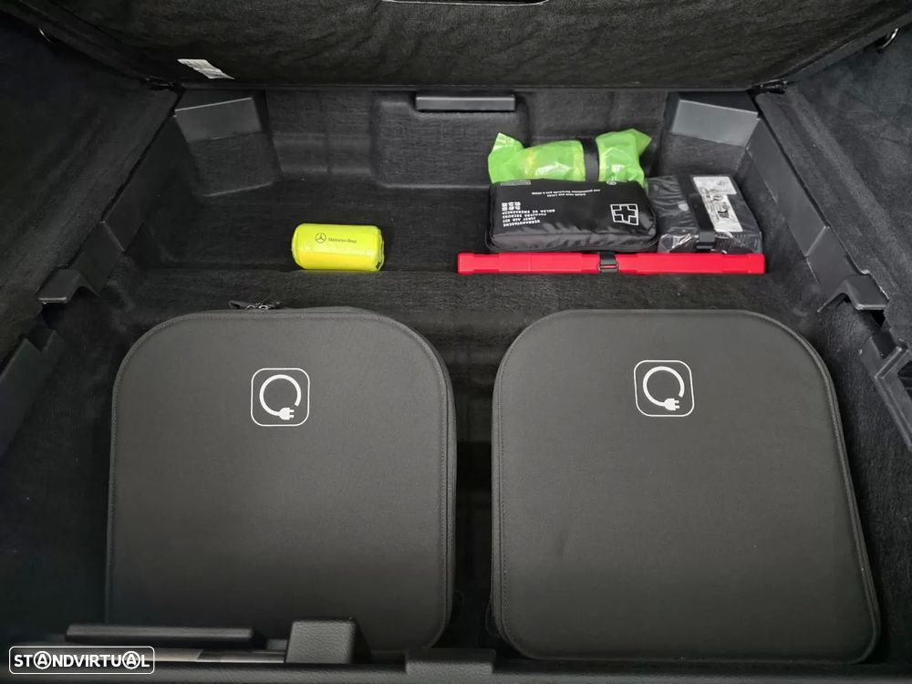 Mercedes-Benz EQE SUV 300 - 39