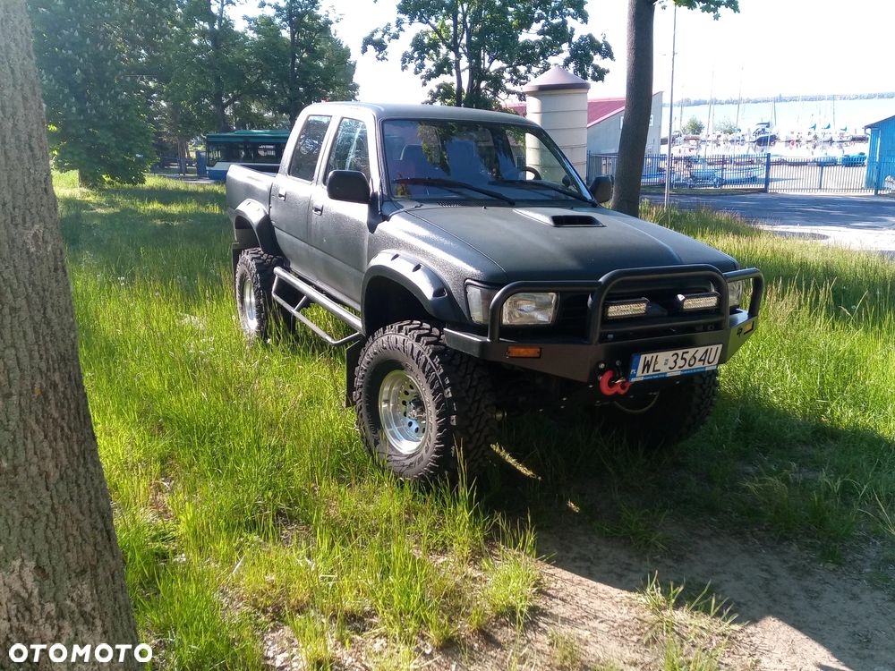 Toyota Hilux 4WD SR5 - 1