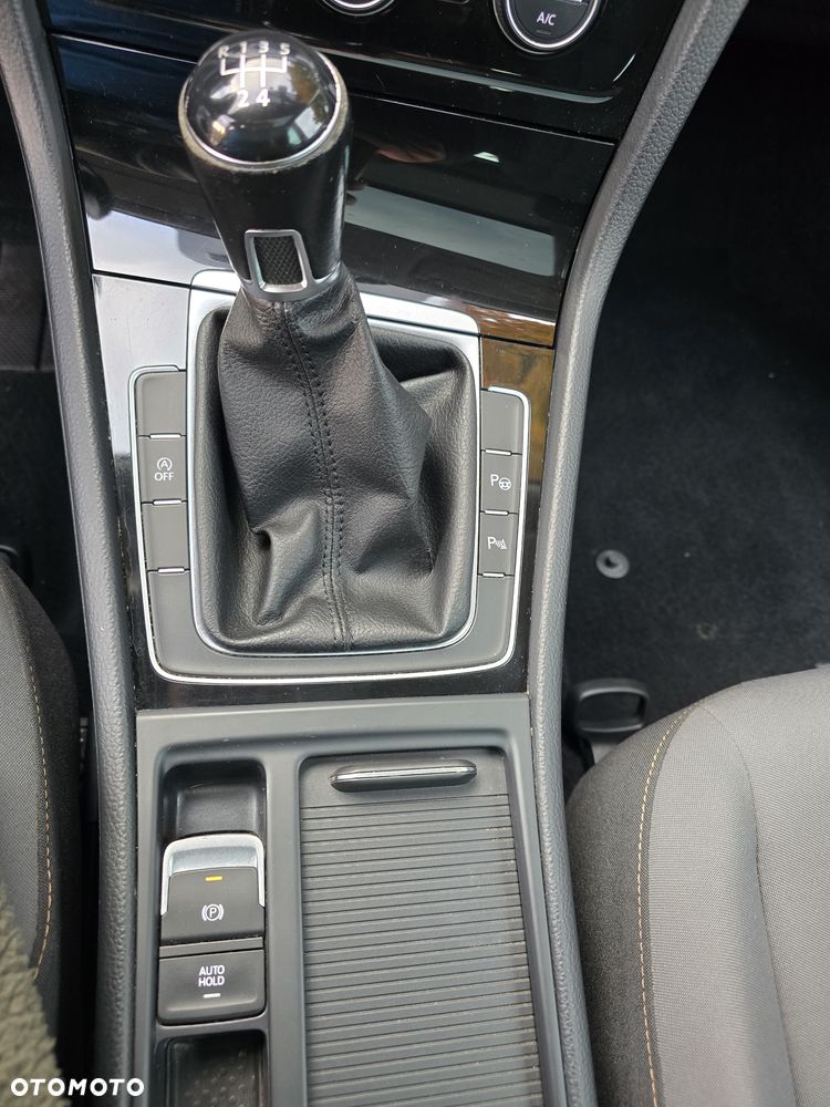 Volkswagen Golf Variant 1.6 TDI BlueMotion Technology Allstar - 24