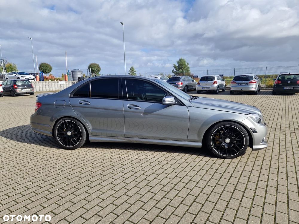 Mercedes-Benz Klasa C 300 T 7G-TRONIC Elegance - 3