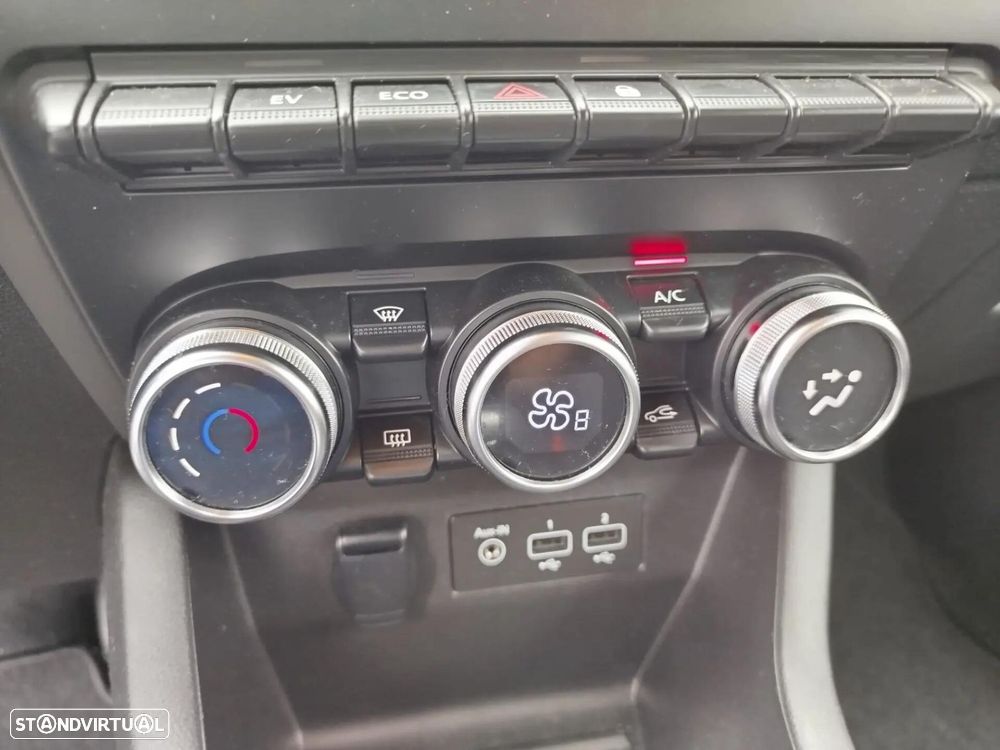 Renault Clio 1.6 E-Tech Full Hybrid Techno - 14