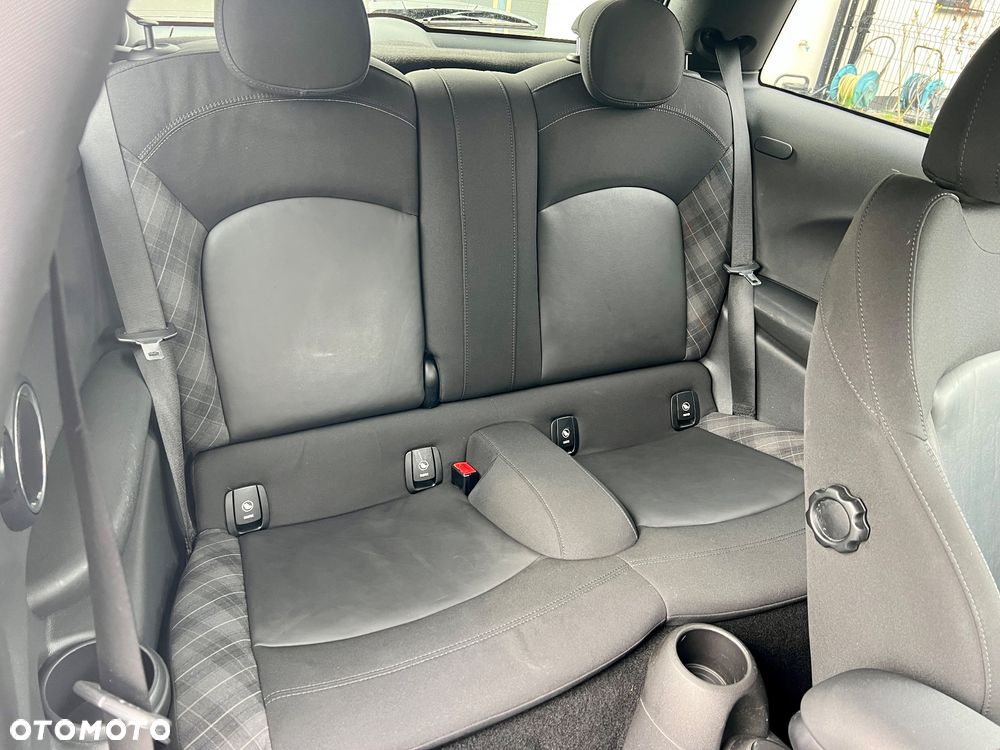 MINI Cooper S Standard - 8