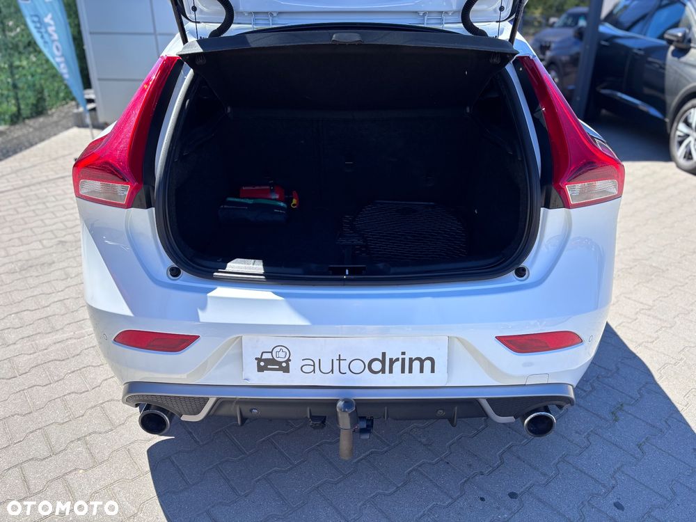 Volvo V40 D3 Geartronic RDesign - 36