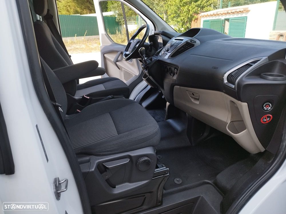 Ford TRANSIT CUSTOM 2.2 TDCI, 100 CV, 5 Lugares L2H1 Longa - 19