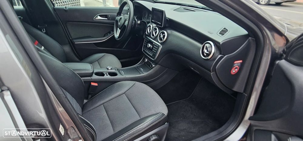 Mercedes-Benz A 180 CDI 7G-DCT Urban - 12