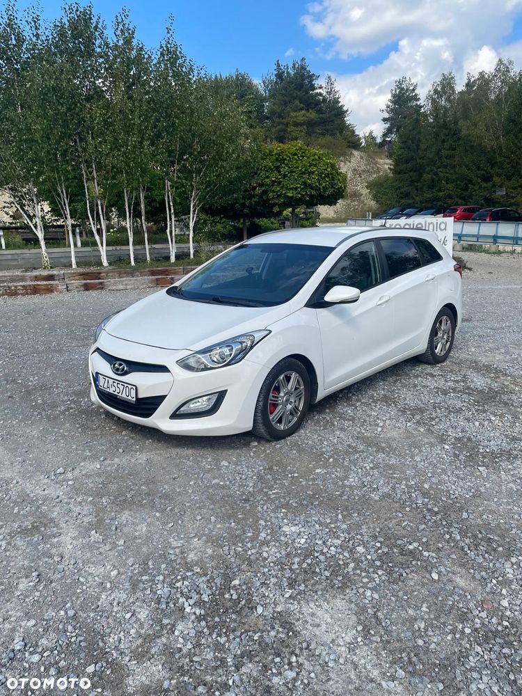 Hyundai i30 blue Kombi 1.6 CRDi Classic Navigation - 5
