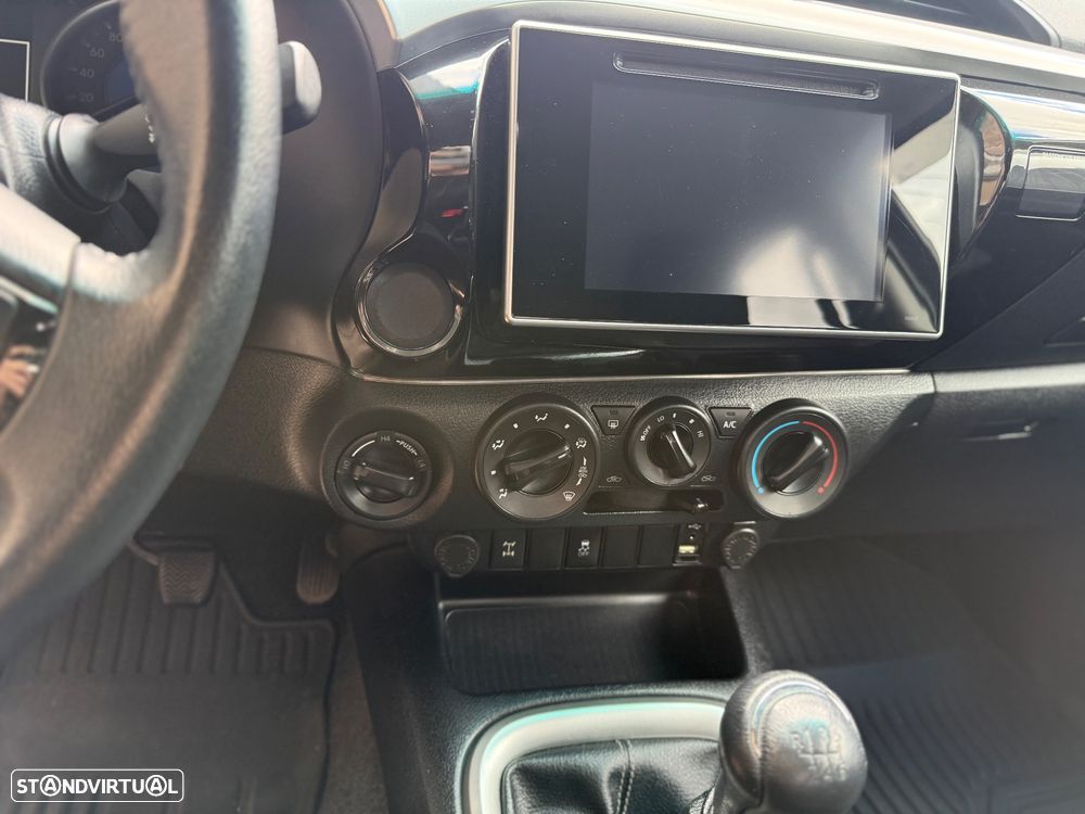 Toyota Hilux 2.4 D-4D 4WD Tracker - 10