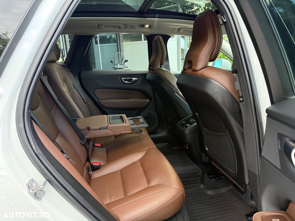 Volvo XC 60 B4 MHEV AWD Inscription - 14
