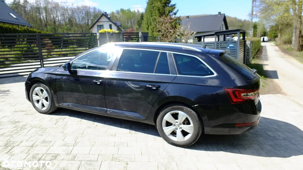 Skoda Superb 2.0 TDI Ambition - 12