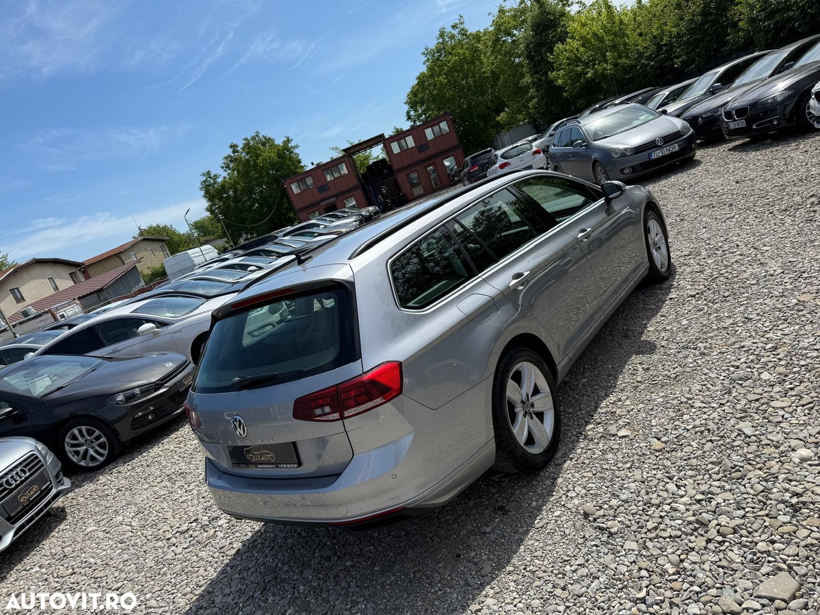 Volkswagen Passat - 36