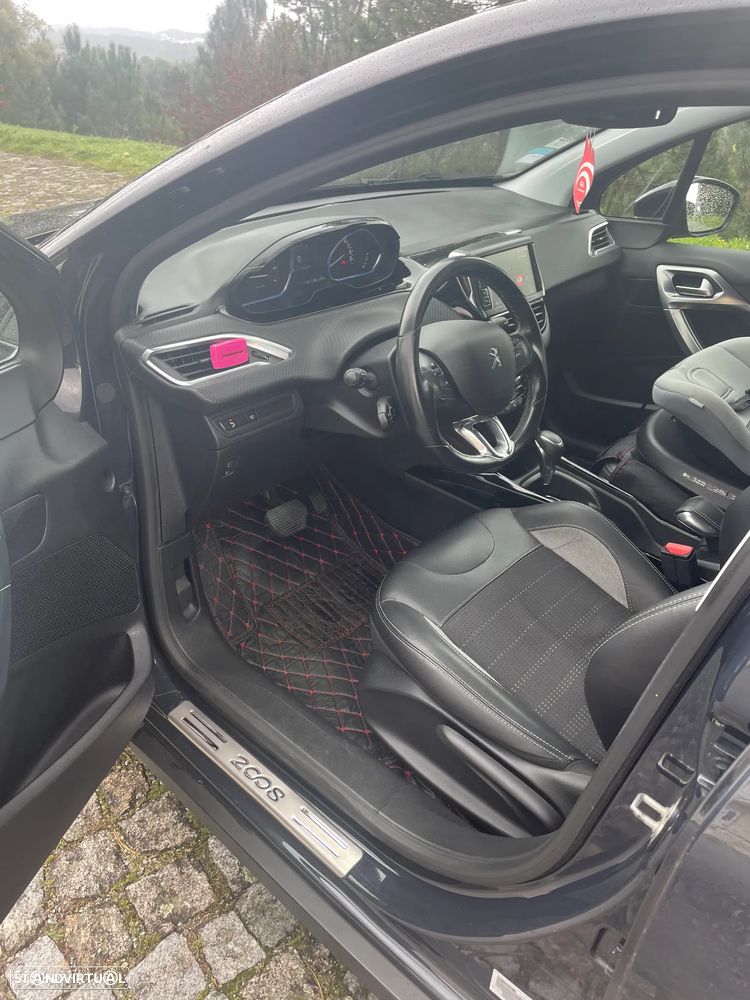 Peugeot 2008 PureTech 110 Stop&Start EAT6 Allure - 21