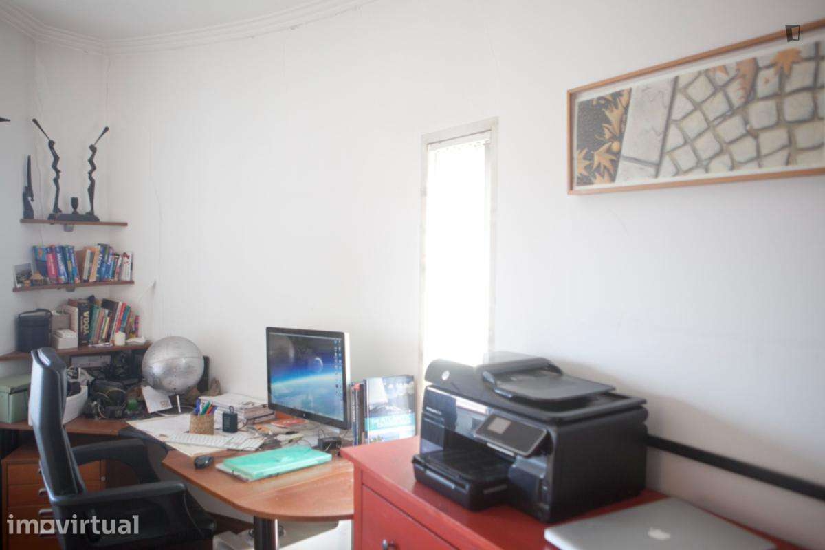 Quarto - localizado em Lisbon - Grande imagem: 5/8