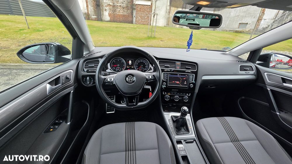 Volkswagen Golf 2.0 TDI Highline - 19