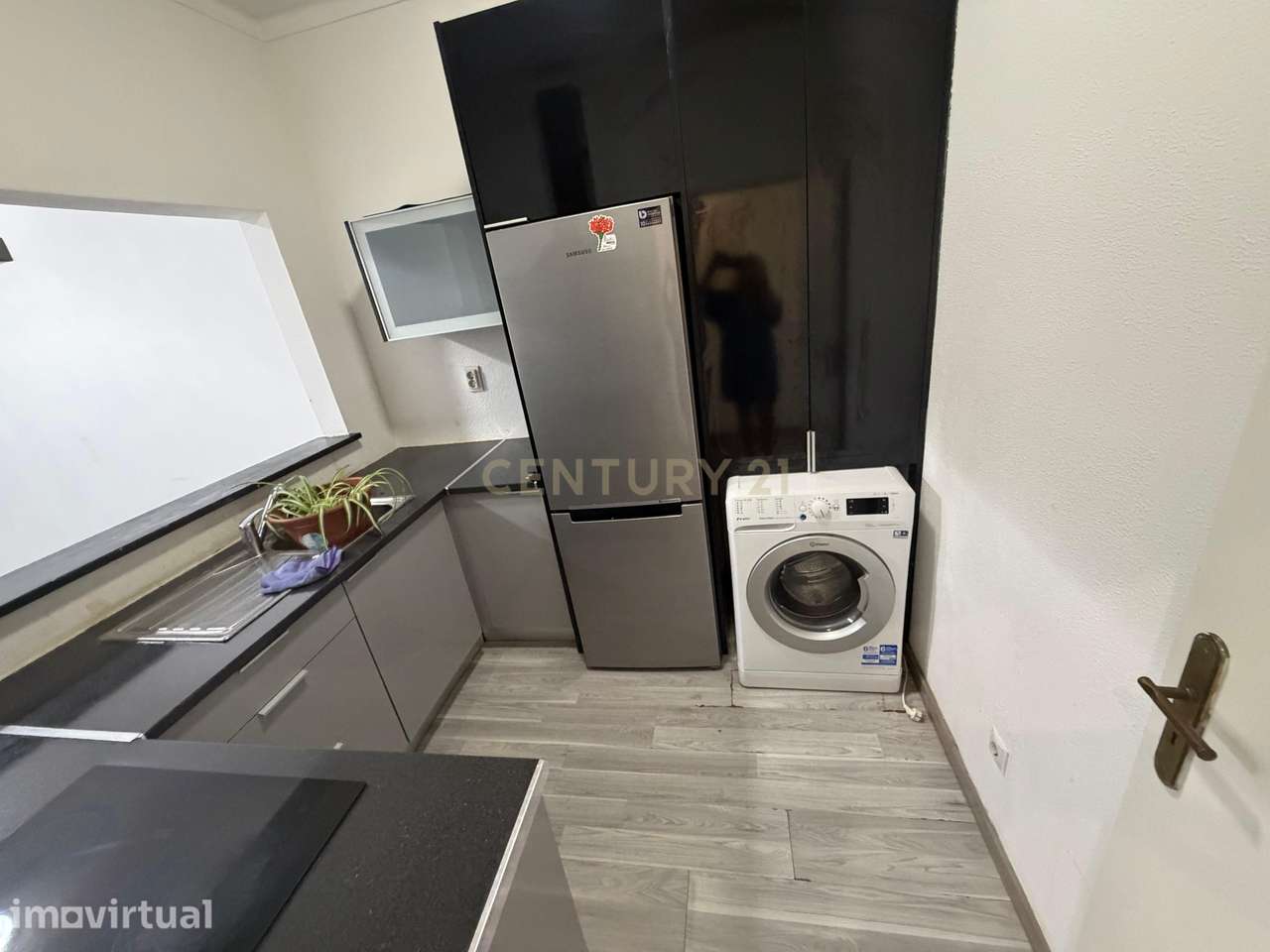 Apartamento T1 + 1 em Quinta da Lomba,  Barreiro - Grande imagem: 2/9