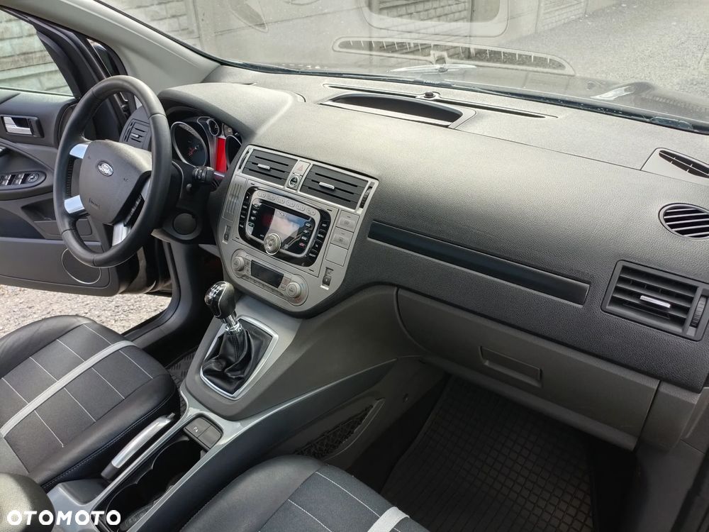 Ford Kuga 2.0 TDCi 4x4 Titanium - 10