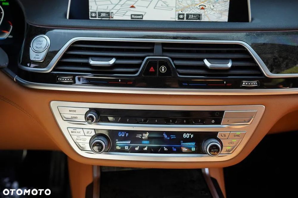BMW Seria 7 740i - 28