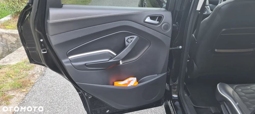 Ford Kuga Vignale 2.0 TDCi FWD - 12