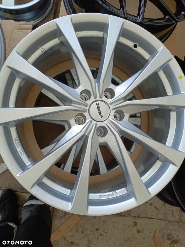 Nowe demo felgi aluminiowe 5x112 et40 8jx19 VW skoda seat cupra audi - 2