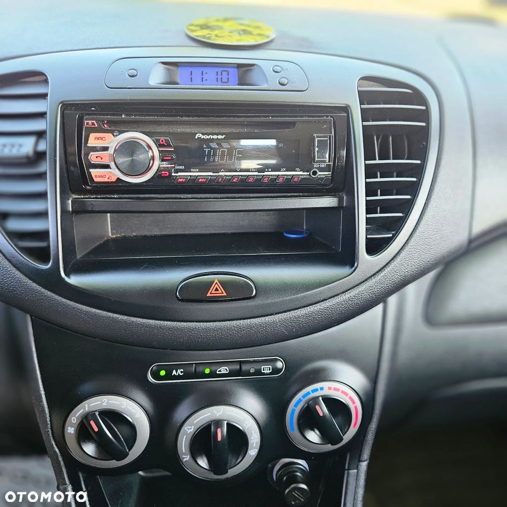 Hyundai i10 1.1 FIFA WM Edition - 26
