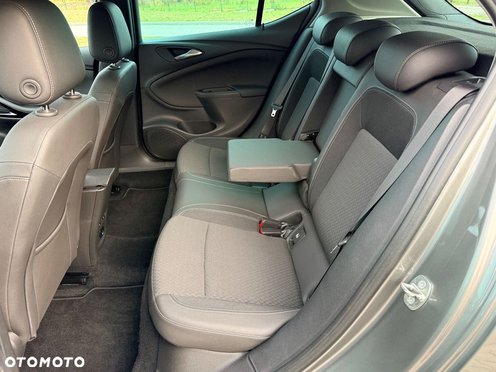 Opel Astra 1.4 T Dynamic - 28