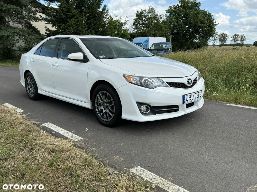 Toyota Camry - 38