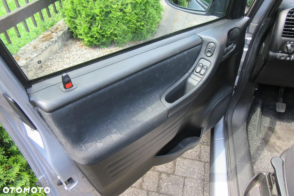 Opel Zafira 2.0 DTI - 10