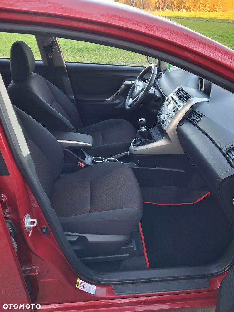 Toyota Verso 2.0 D-4D - 12