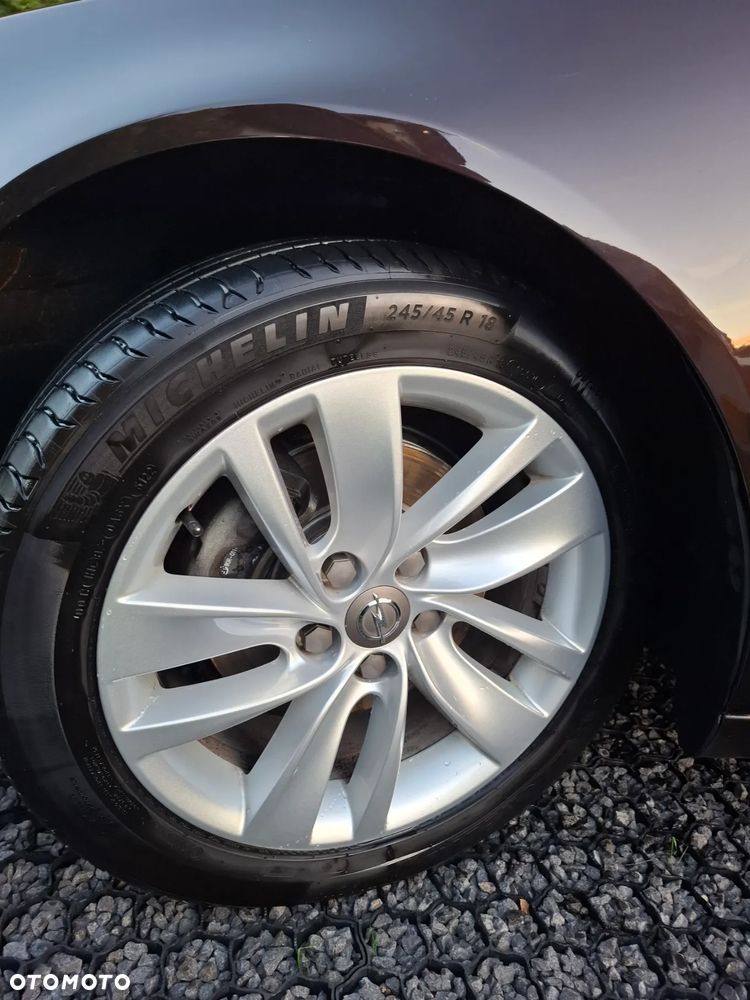 Opel Insignia 2.0 CDTI Cosmo - 3