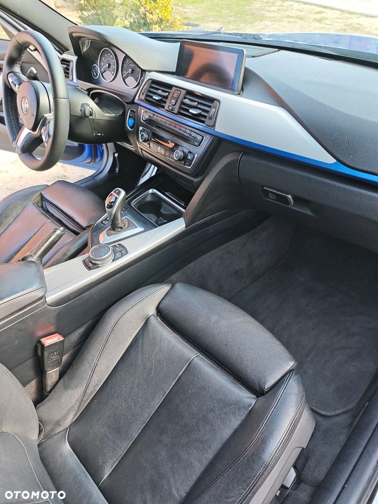 BMW Seria 3 335i Sport Line - 10