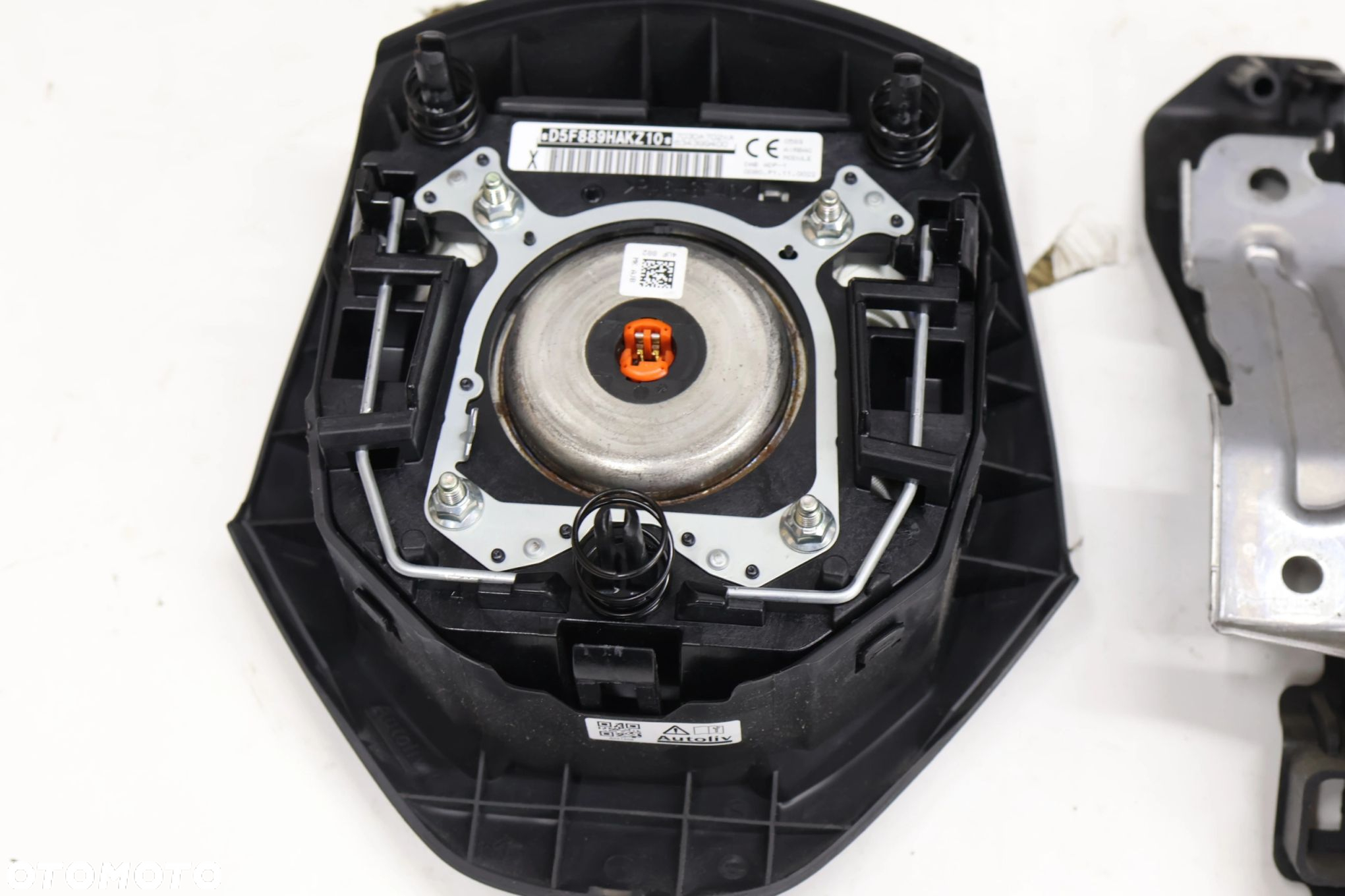 Mitsubishi Eclipse Cross konsola airbag 7030A702 - 4