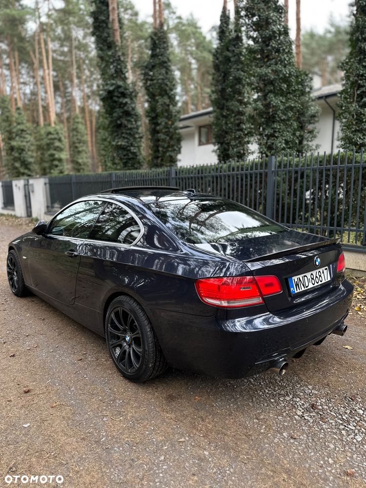 BMW Seria 3 330xi - 2