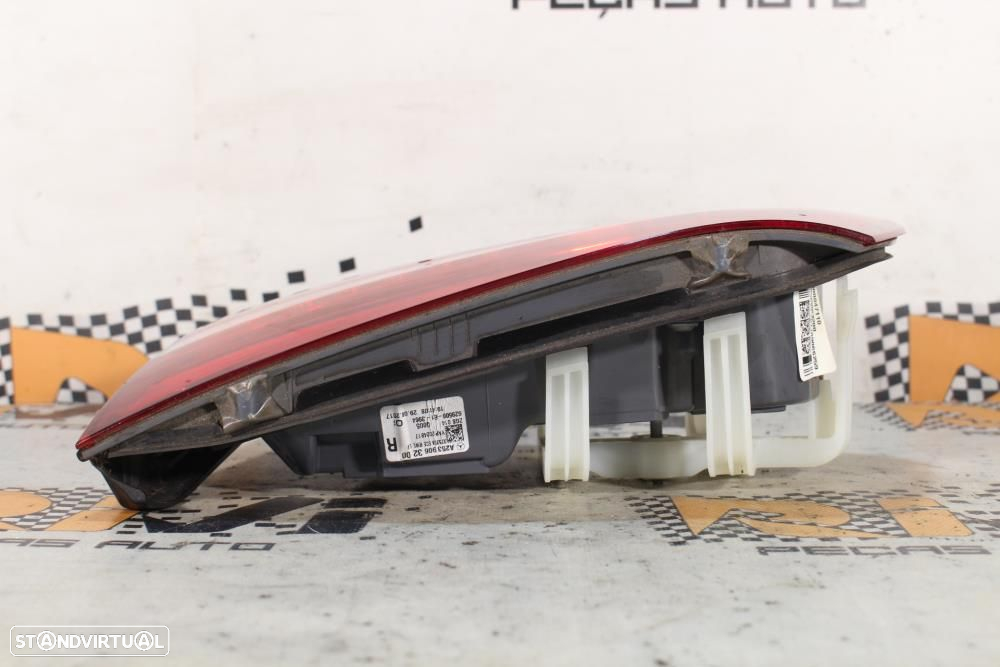 Farolim Direito Mercedes-Benz Glc (X253)  A2539063200 / 629500E13964 - 6