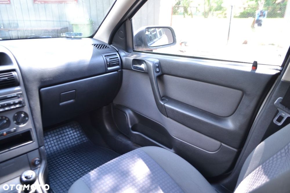 Opel Astra - 10