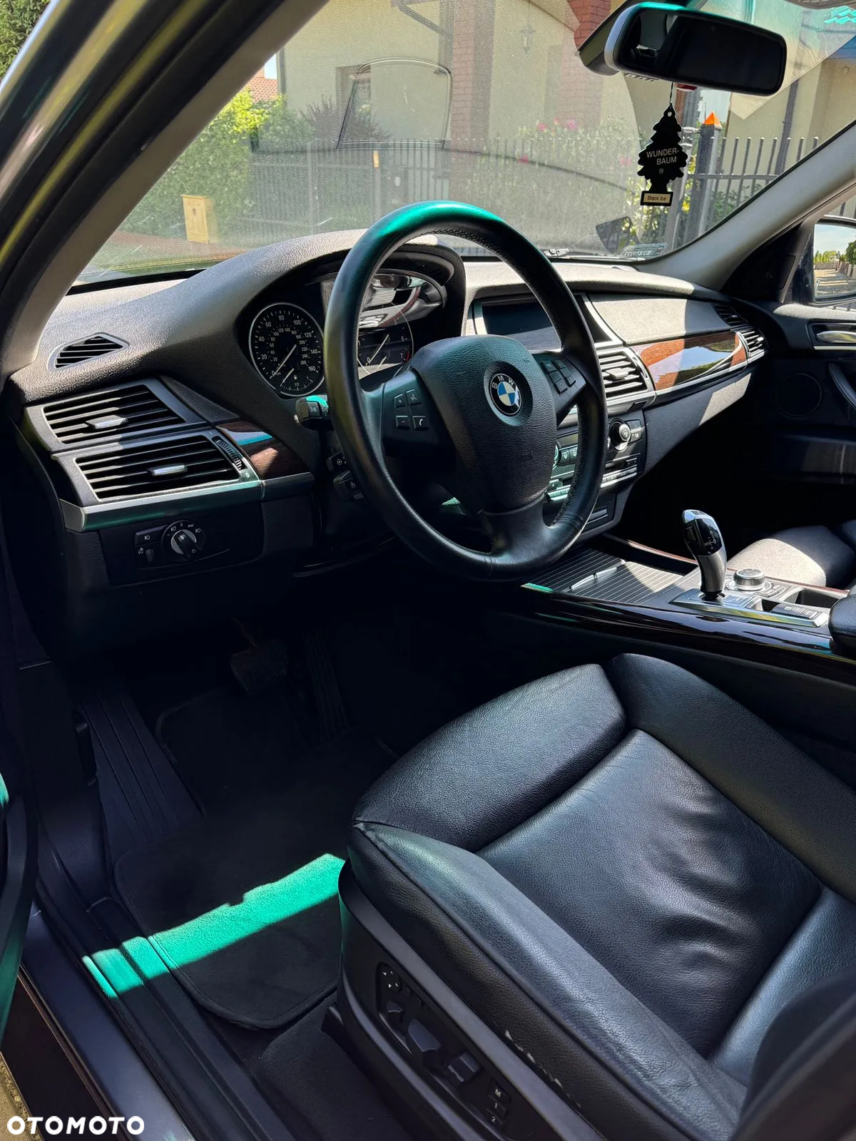 BMW X5 4.8i xDrive - 18