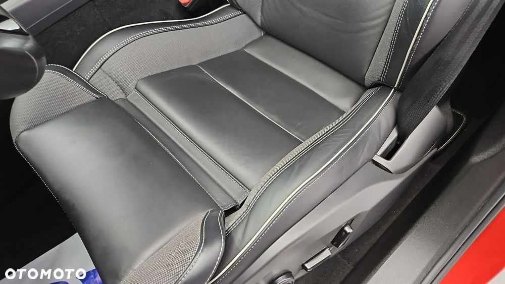 Volvo XC 60 B4 B R-Design - 12