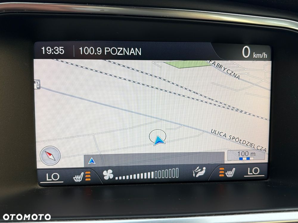 Volvo V40 D2 Momentum - 11